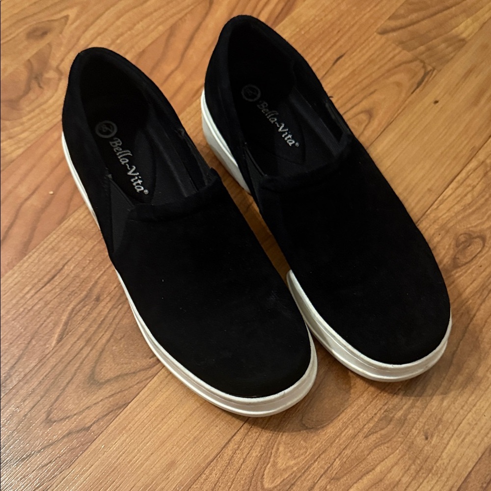 Bella Vita Black Slip-On Loafers